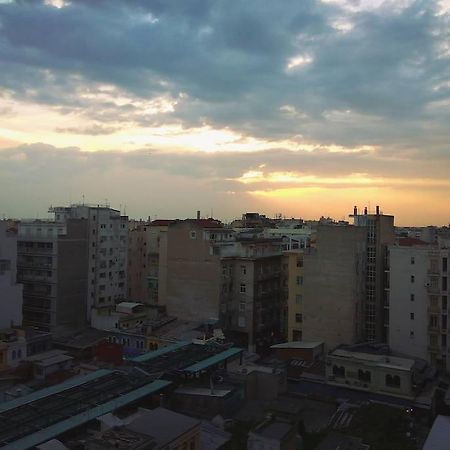 Tiny Loft Studio In The Heart Of Thessaloniki,17 Square Meters,On The Terrace Of The Building Buitenkant foto