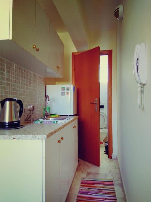 Tiny Loft Studio In The Heart Of Thessaloniki,17 Square Meters,On The Terrace Of The Building Buitenkant foto